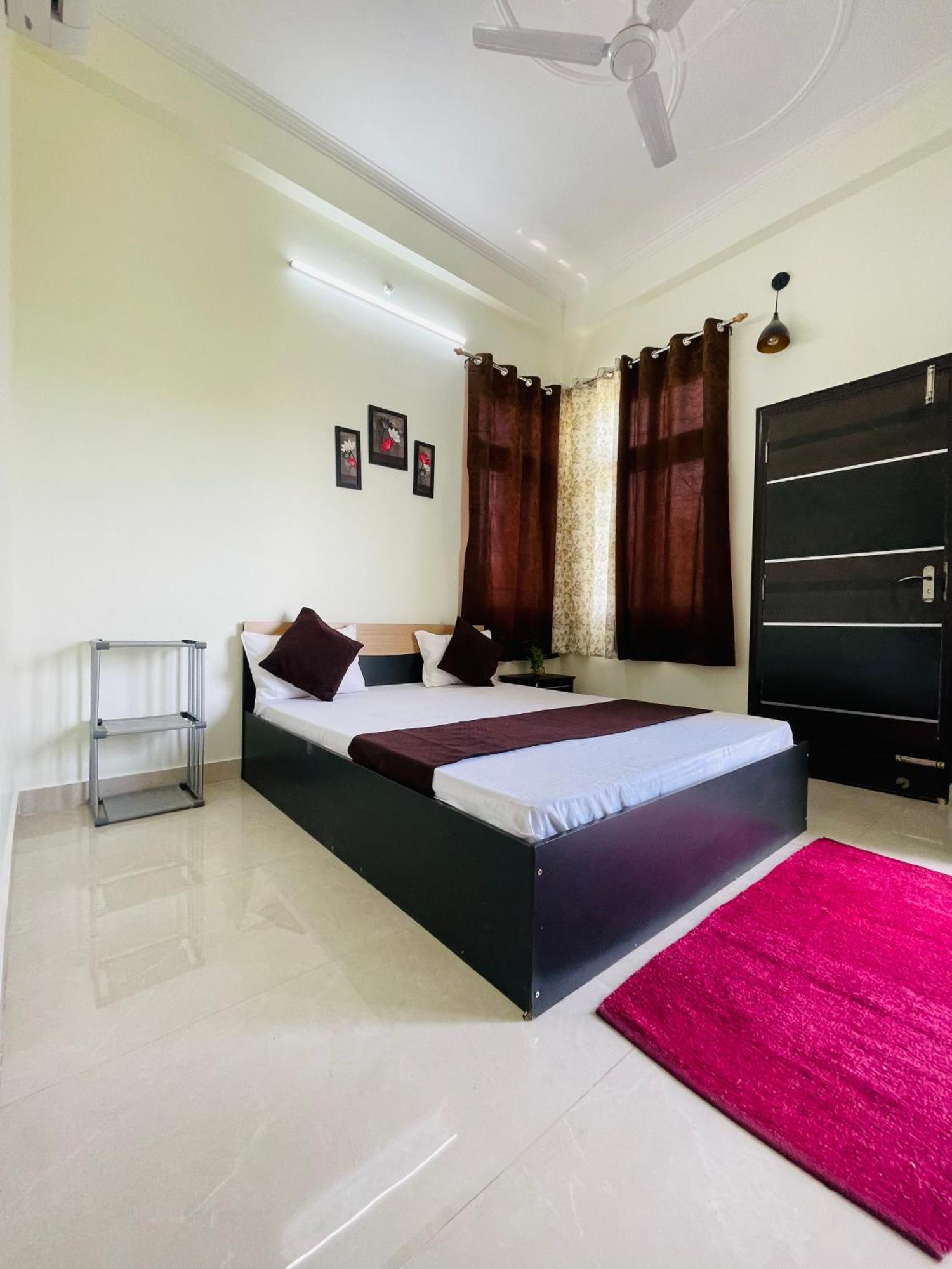 Two Bhk Abode In Golf City ラクナウ エクステリア 写真