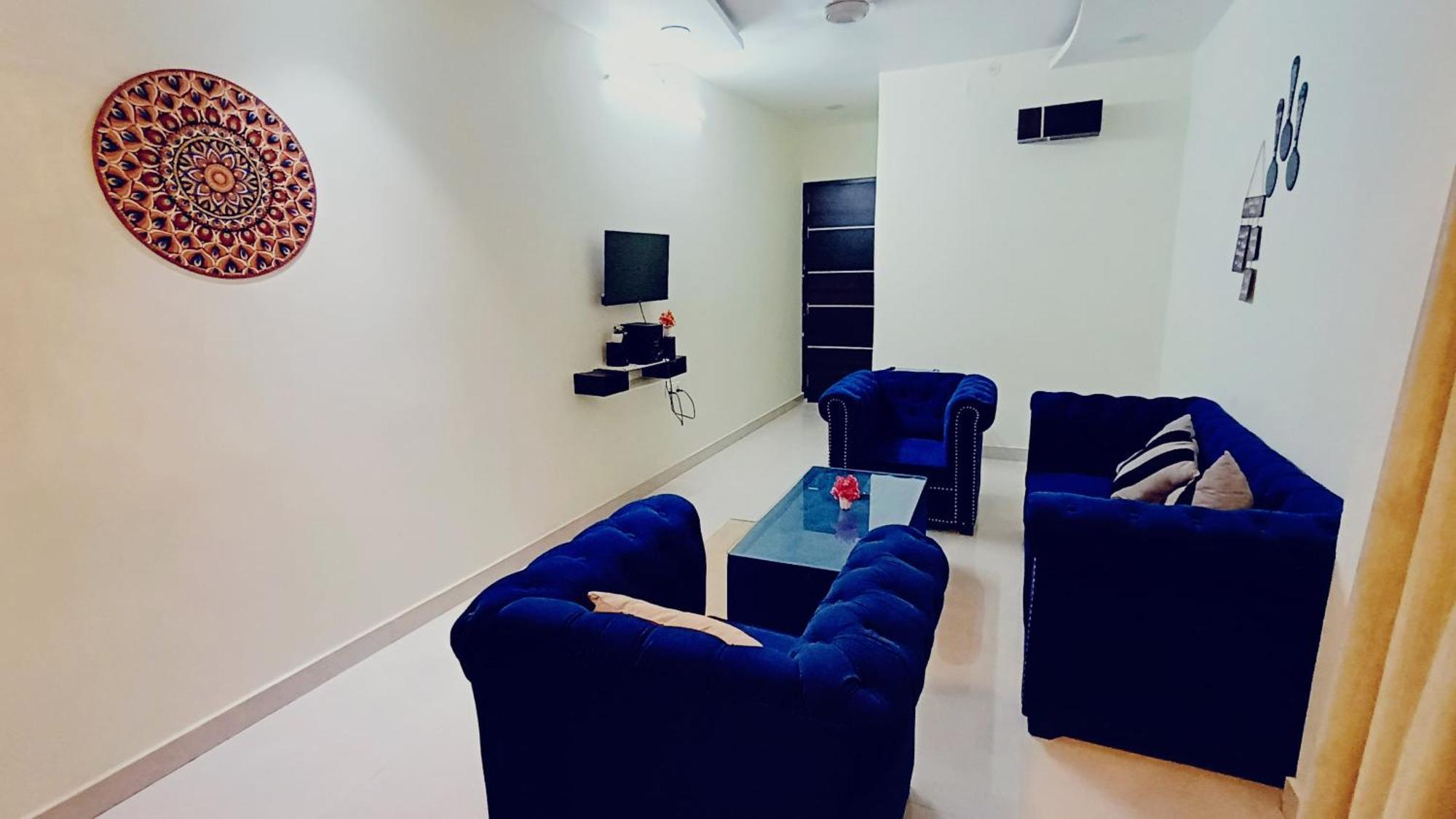 Two Bhk Abode In Golf City ラクナウ エクステリア 写真